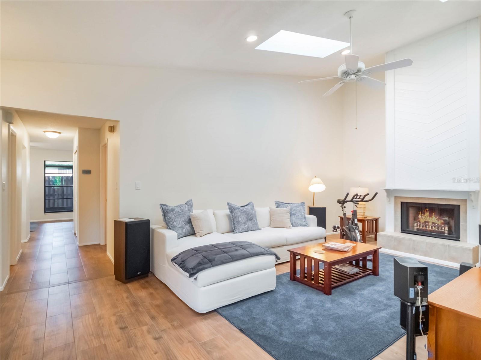 193 HERON BAY CIR #8