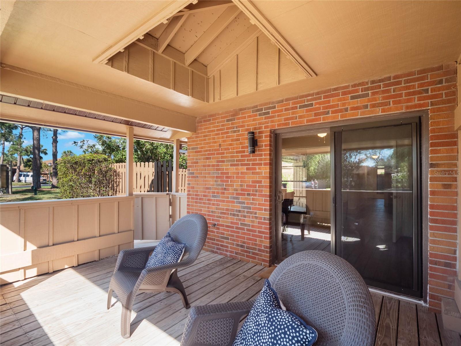 193 HERON BAY CIR #8