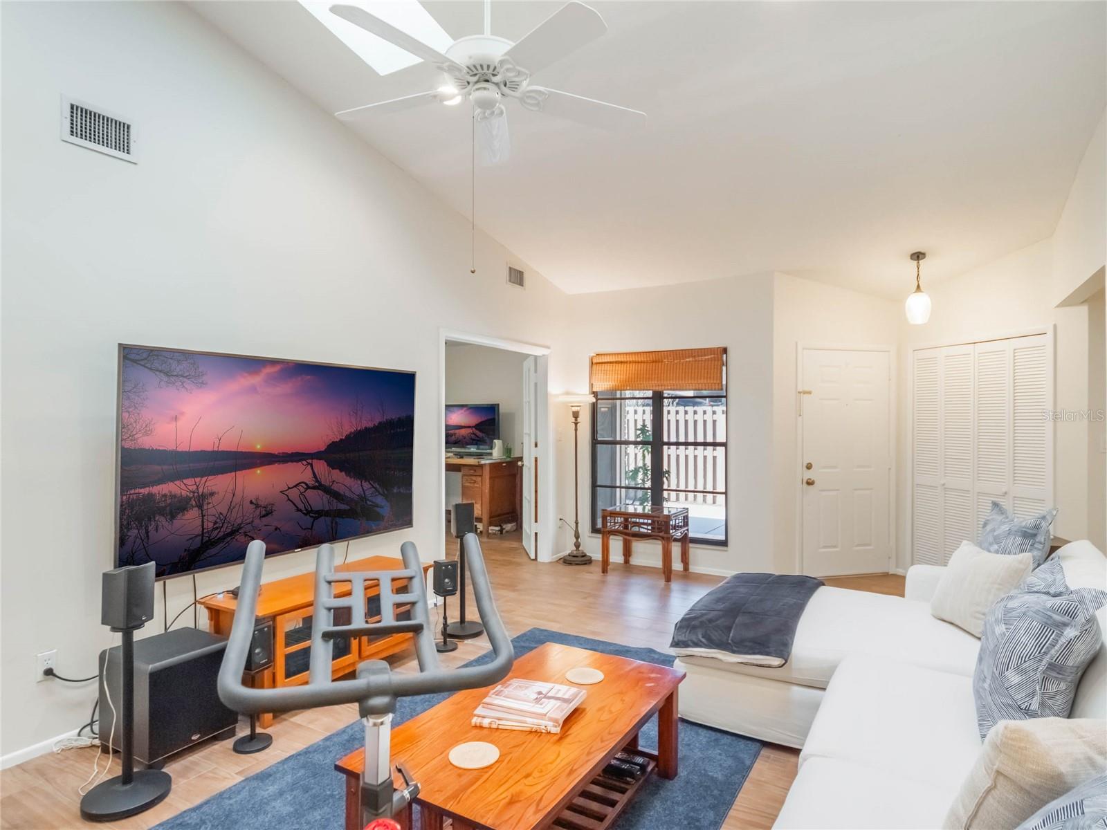 193 HERON BAY CIR #8