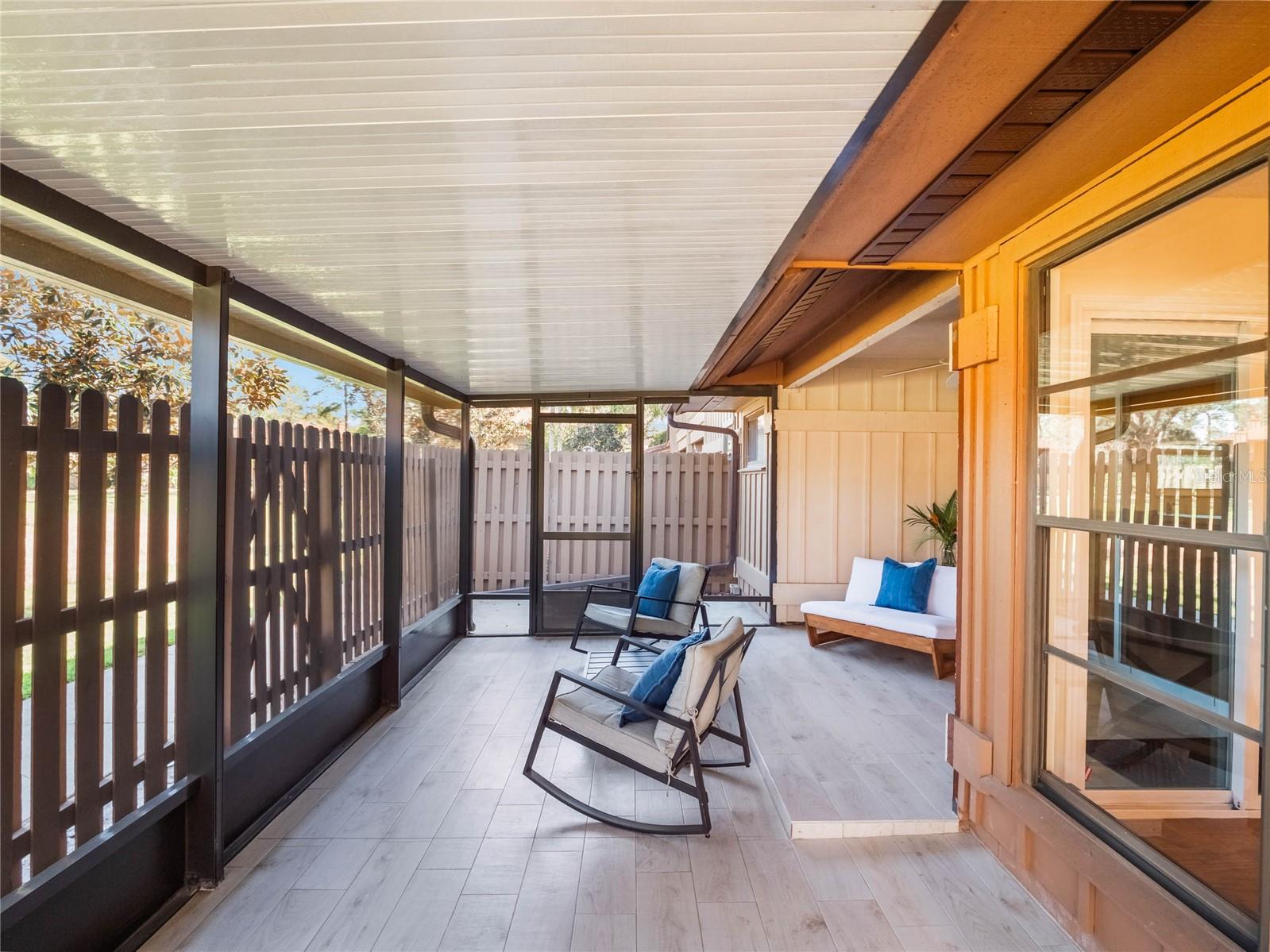 193 HERON BAY CIR #8