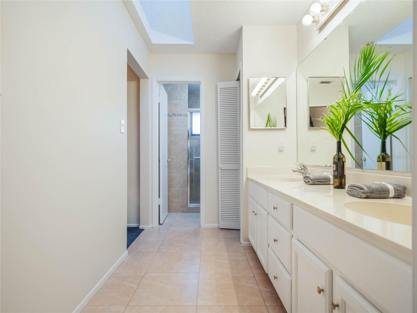 193 HERON BAY CIR #8