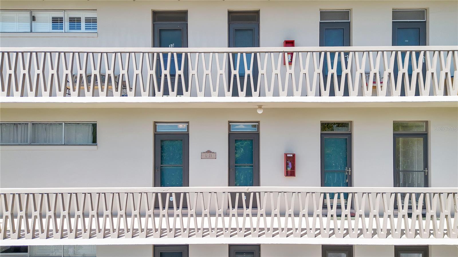 700 MELROSE AVE #L-23