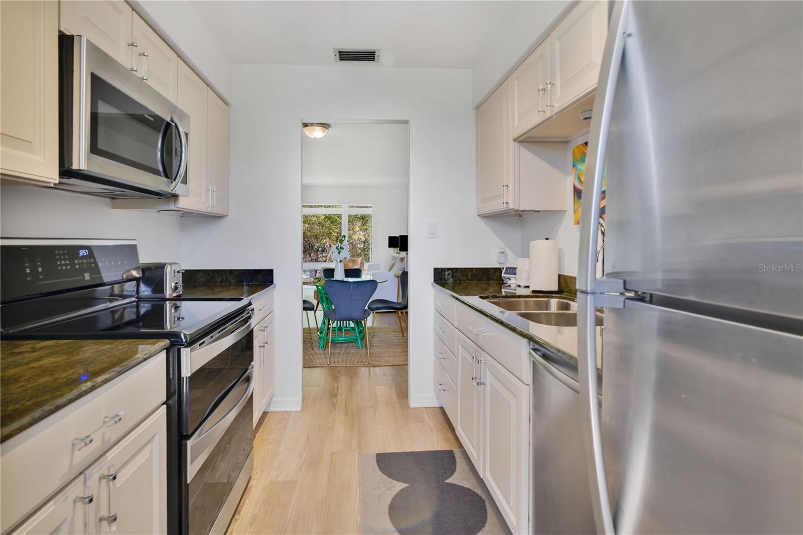 700 MELROSE AVE #L-23