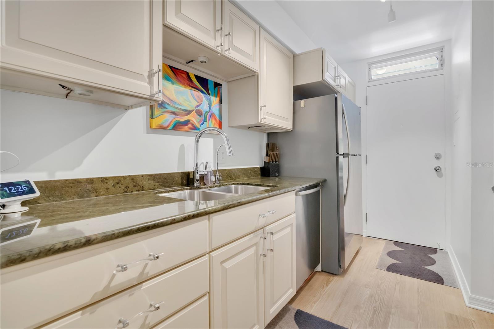 700 MELROSE AVE #L-23