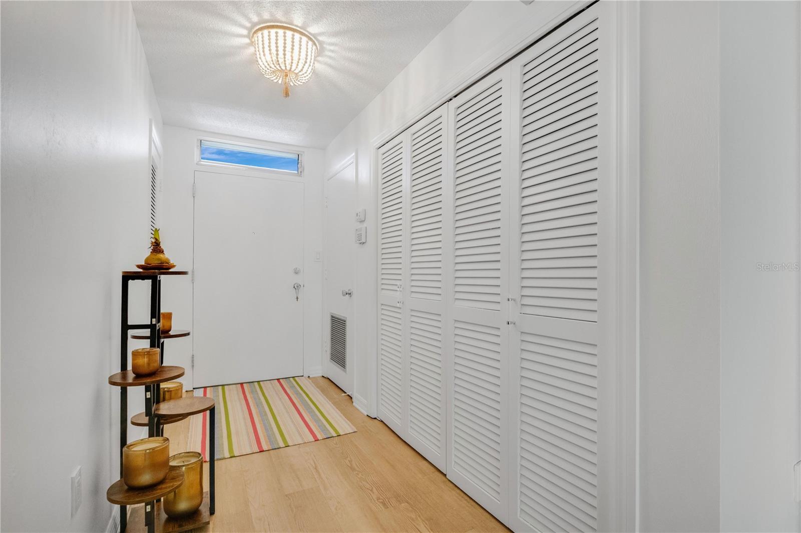 700 MELROSE AVE #L-23