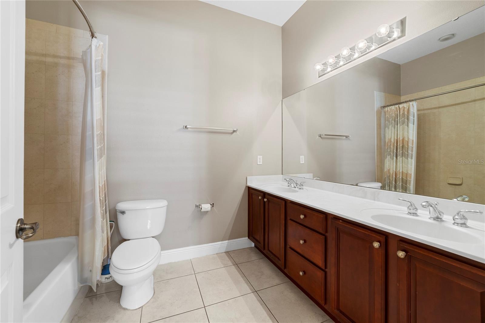 1430 LAKE BALDWIN LN #Unit B