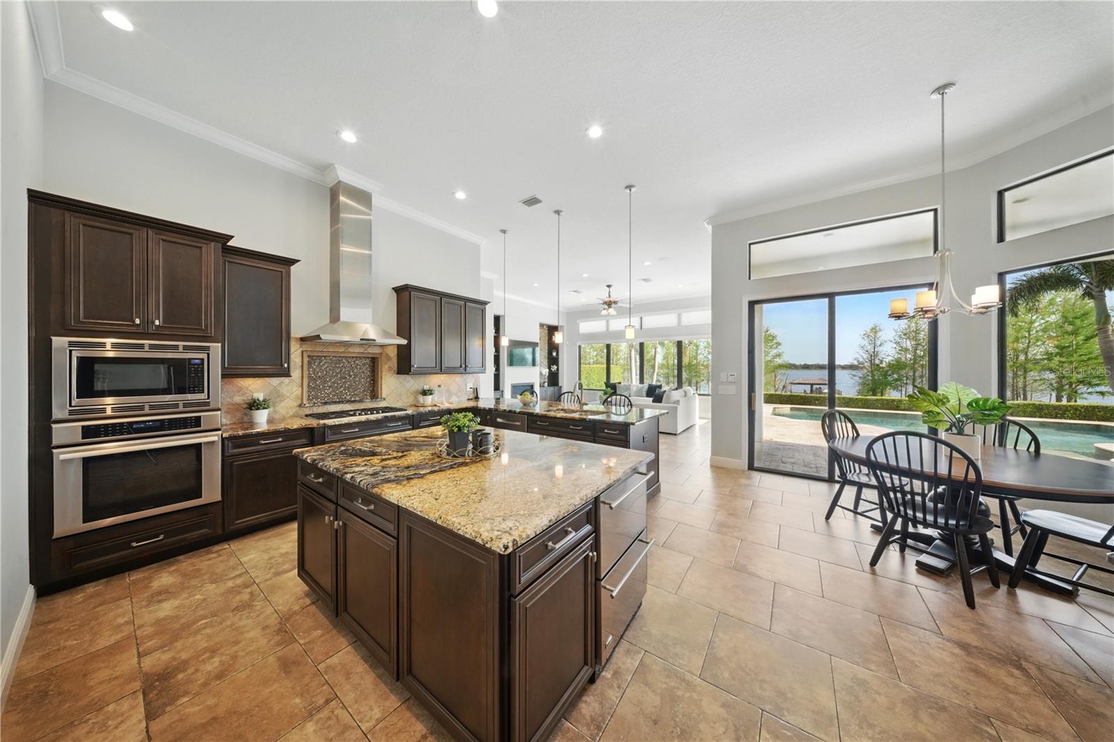 7624 POINTE VENEZIA DR