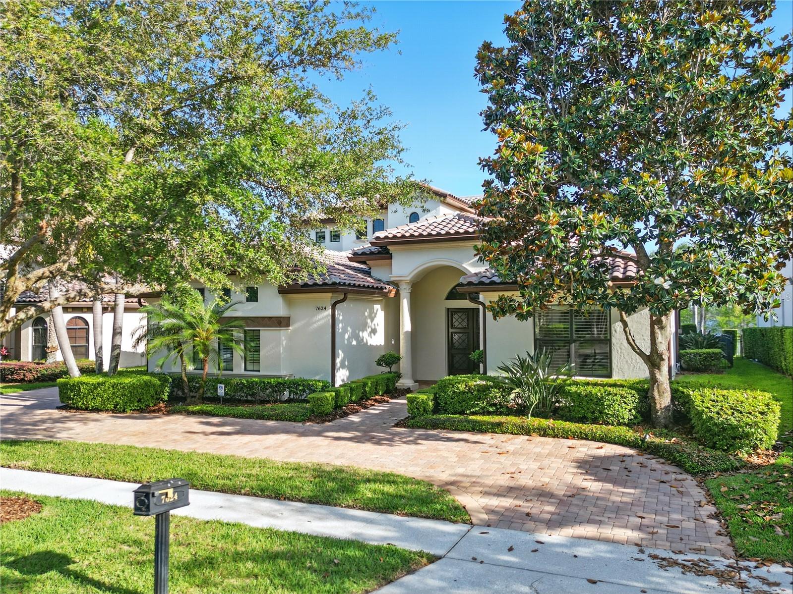 7624 POINTE VENEZIA DR