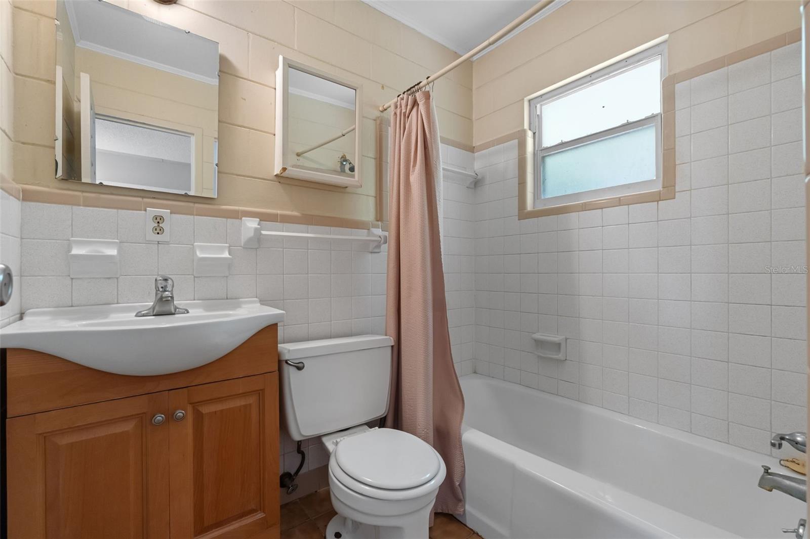 5575 E IRLO BRONSON MEMORIAL HWY