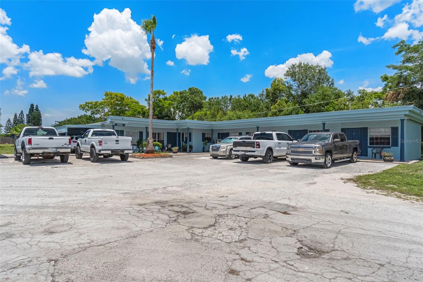 5575 E IRLO BRONSON MEMORIAL HWY