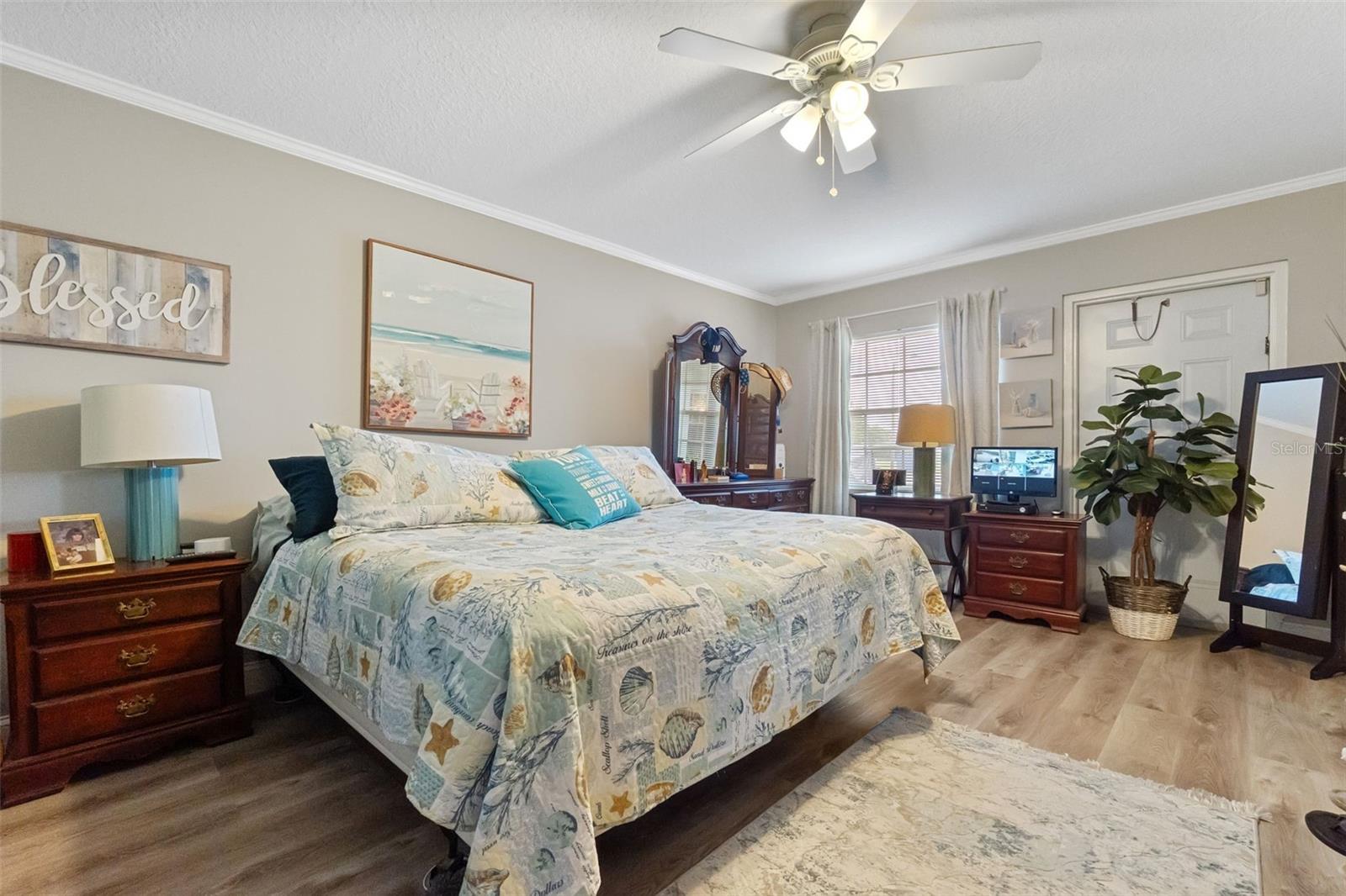 5575 E IRLO BRONSON MEMORIAL HWY