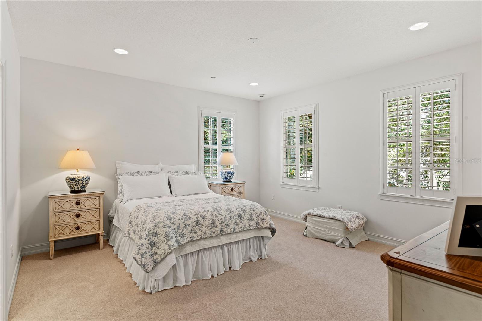 1637 LAKE BALDWIN LN