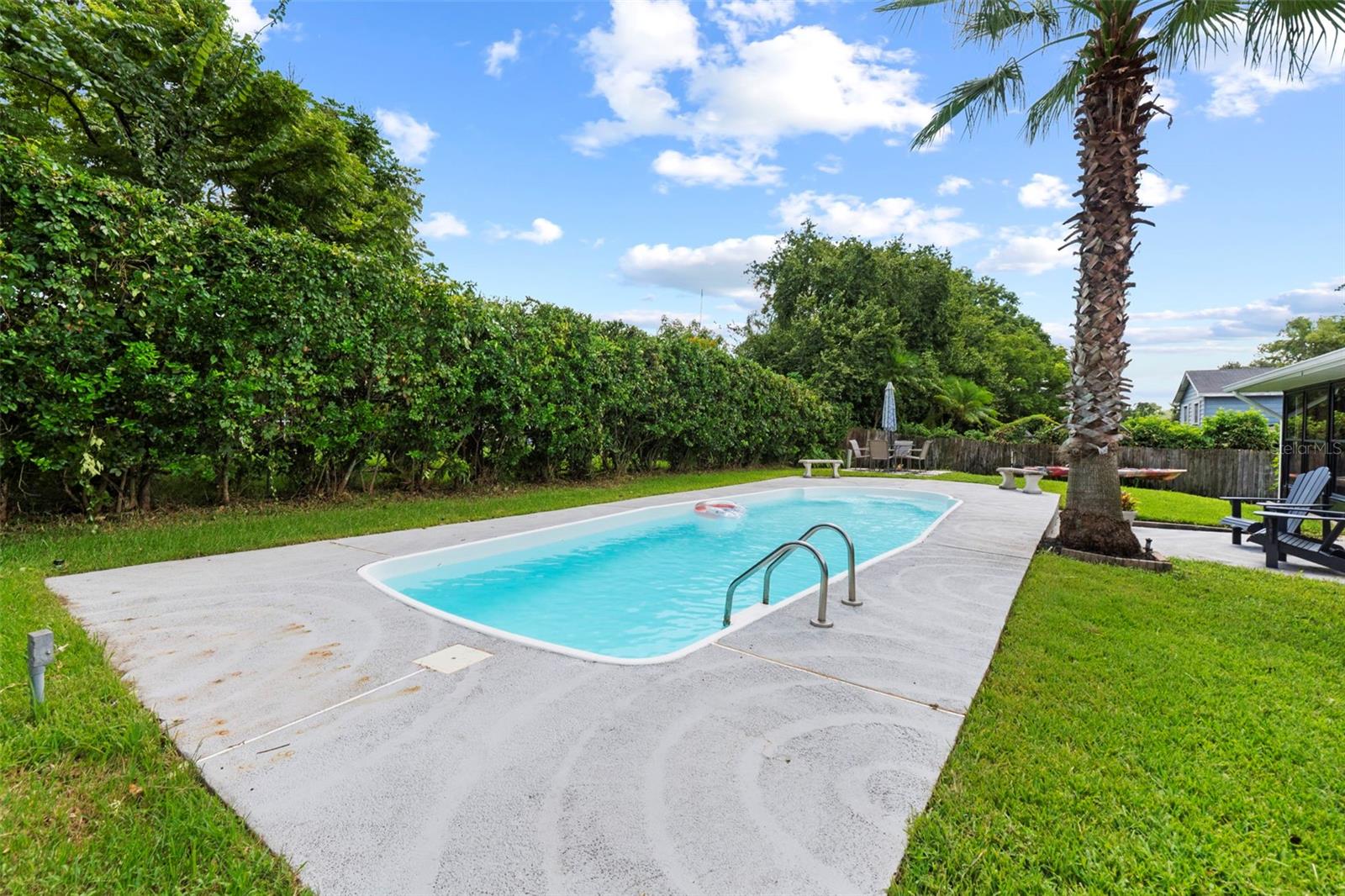 605 SPRING OAKS BLVD