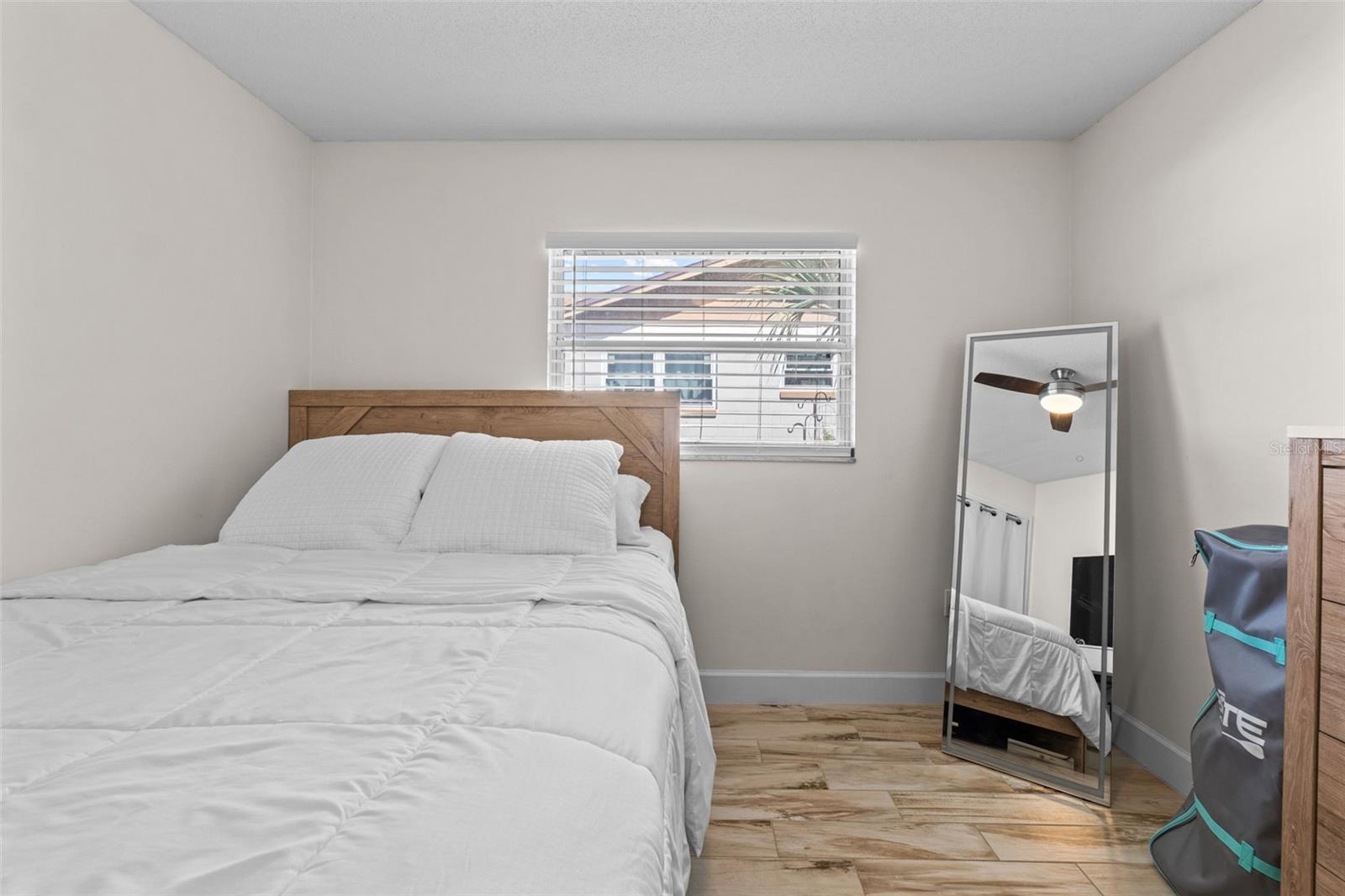 605 SPRING OAKS BLVD