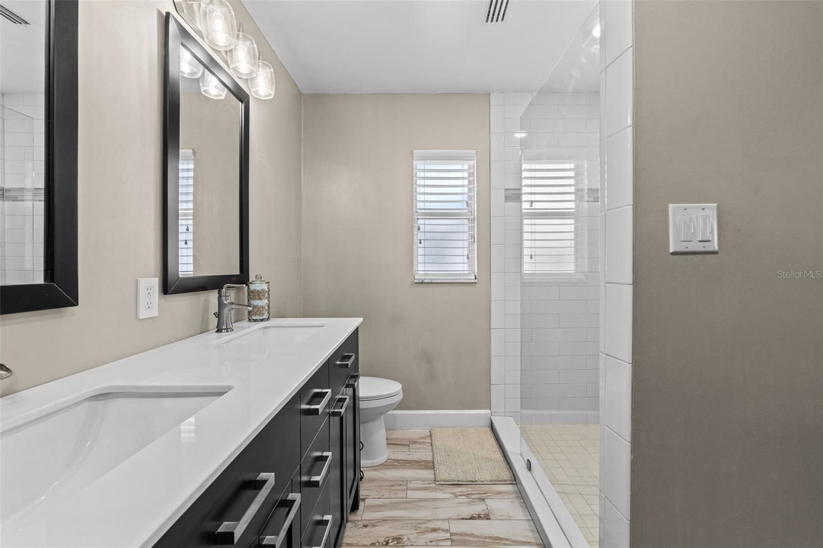 605 SPRING OAKS BLVD