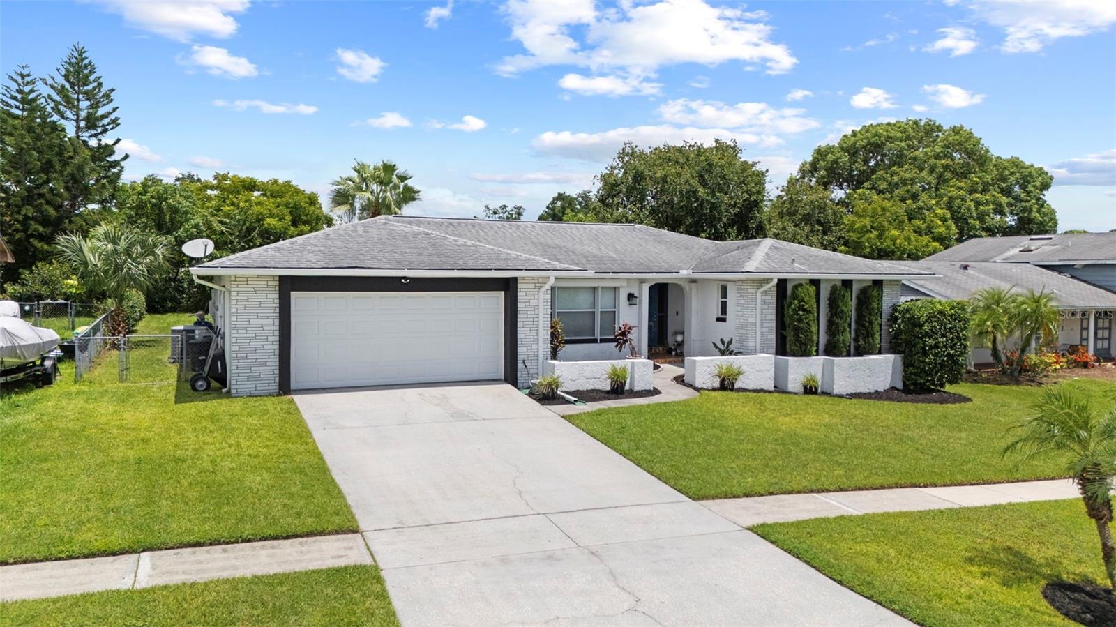 605 SPRING OAKS BLVD