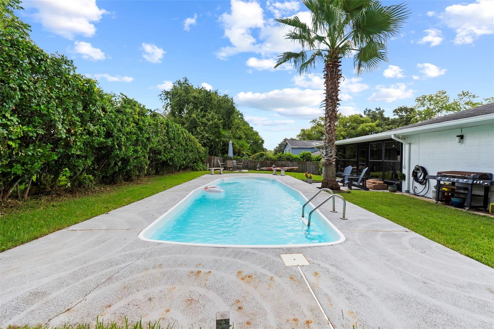 605 SPRING OAKS BLVD