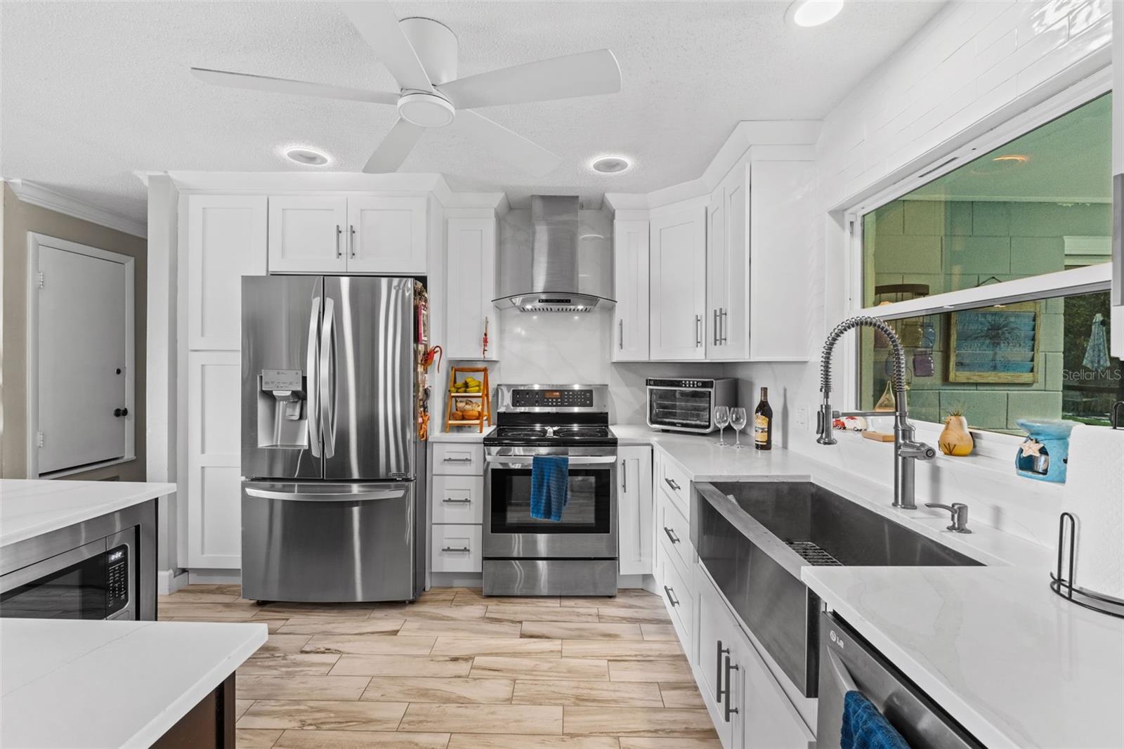 605 SPRING OAKS BLVD