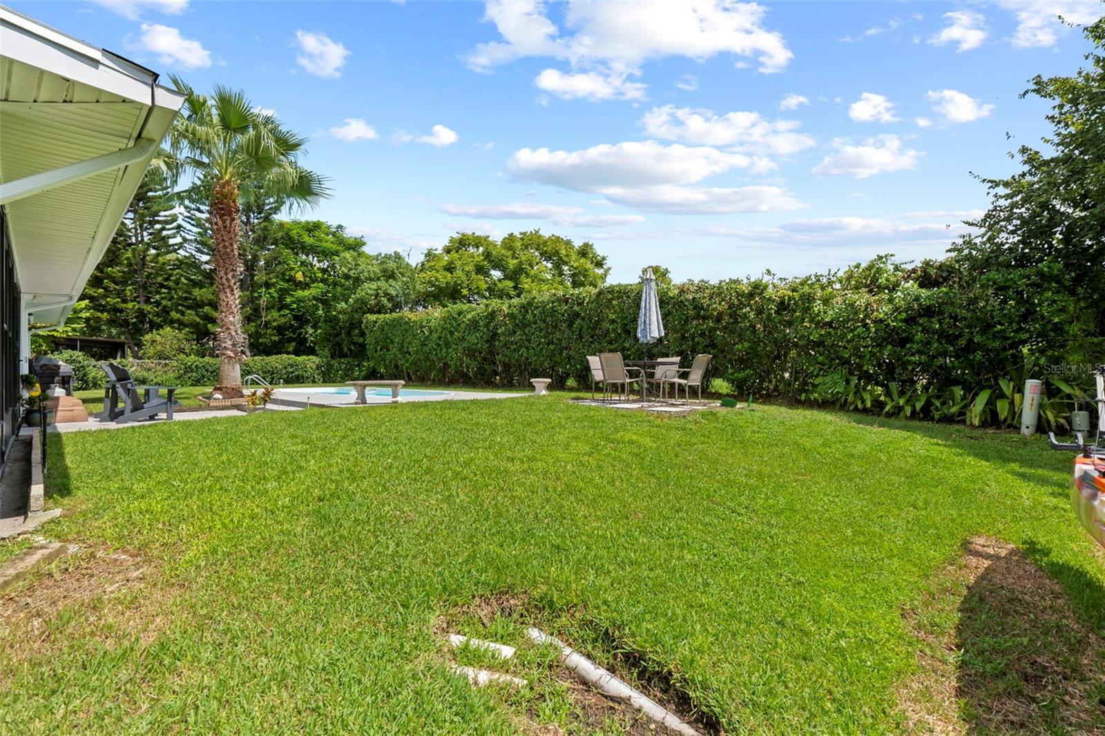 605 SPRING OAKS BLVD