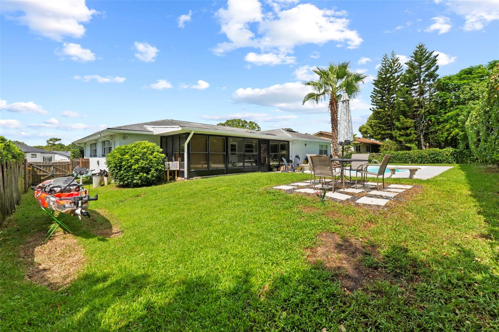 605 SPRING OAKS BLVD