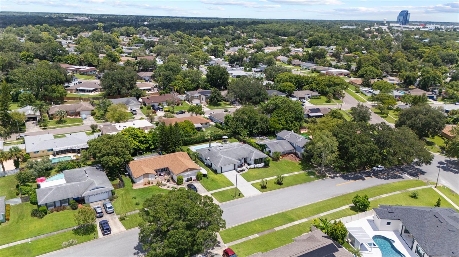 605 SPRING OAKS BLVD