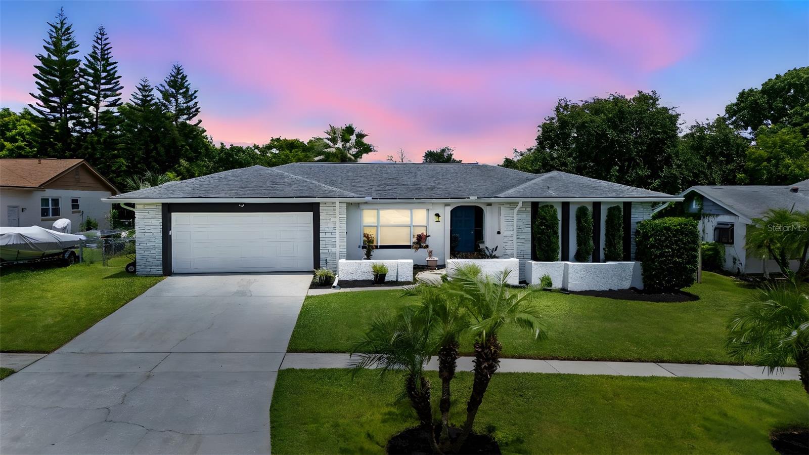 605 SPRING OAKS BLVD