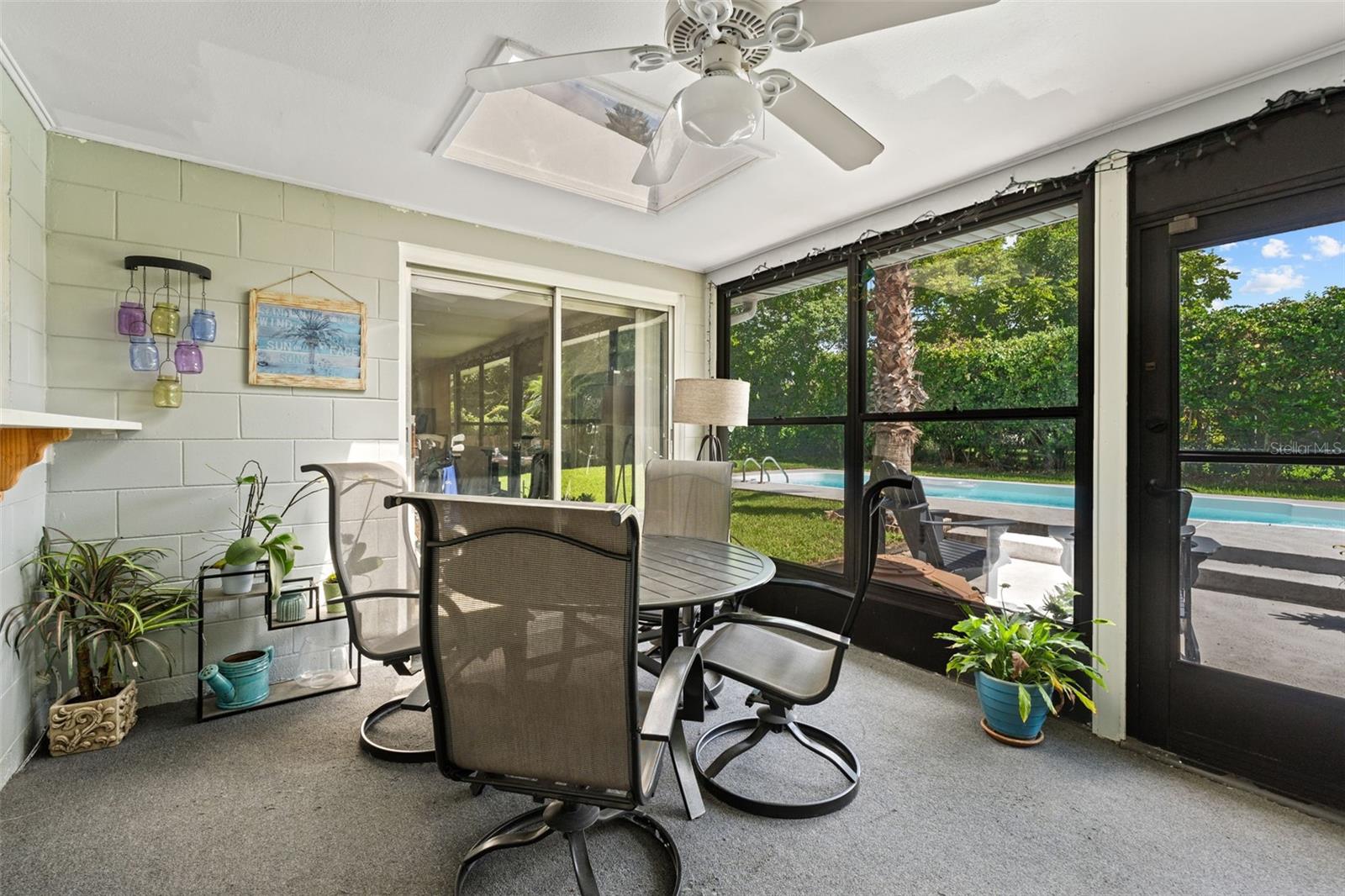 605 SPRING OAKS BLVD