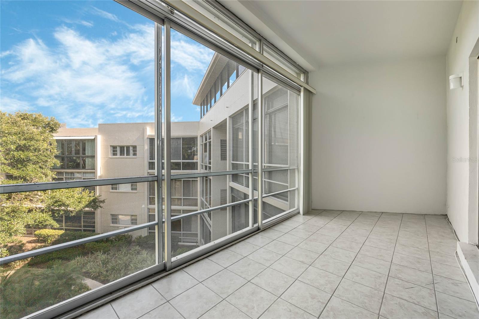 700 MELROSE AVE #K32