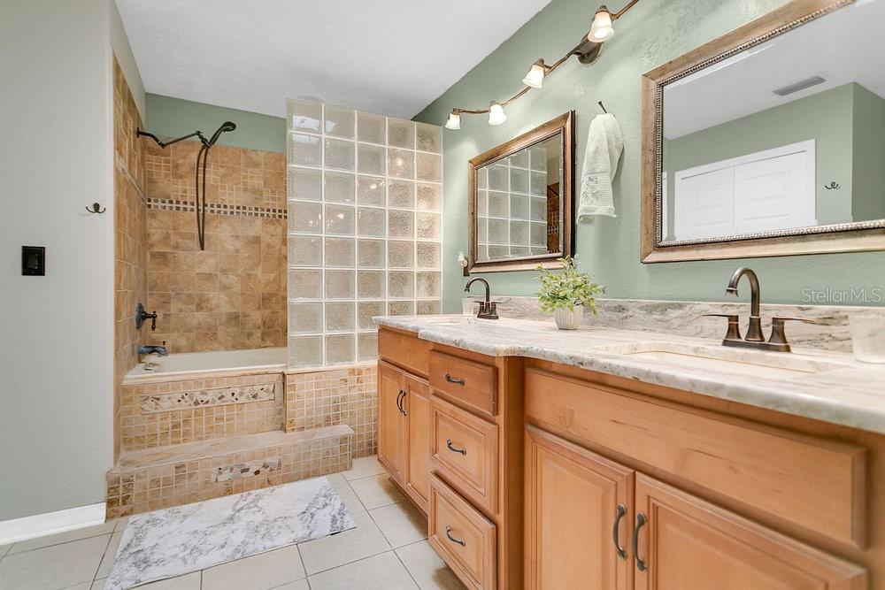 13804 VALLEYBROOKE LN