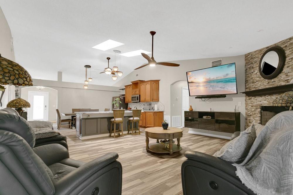 13804 VALLEYBROOKE LN