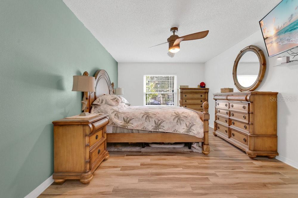 13804 VALLEYBROOKE LN