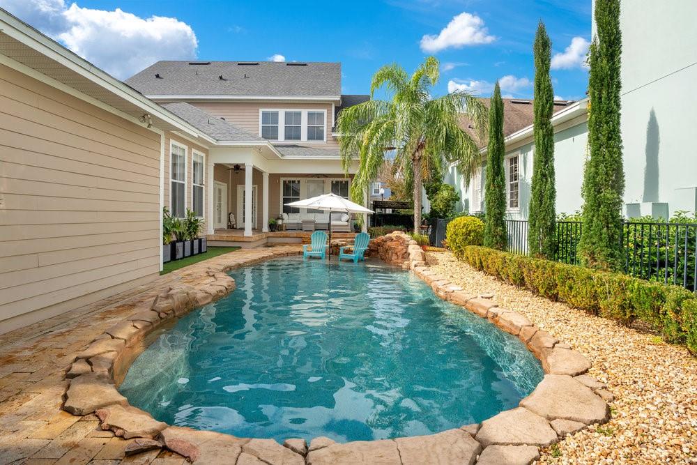 1131 FERN AVE