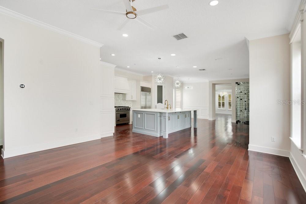 1131 FERN AVE