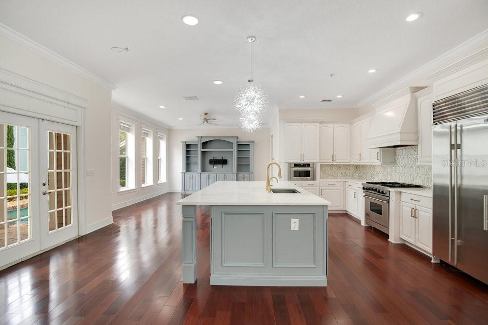 1131 FERN AVE