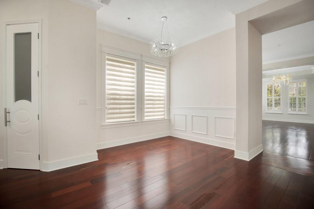 1131 FERN AVE