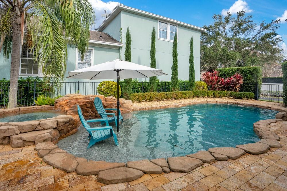 1131 FERN AVE
