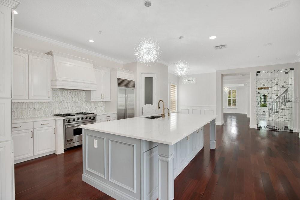 1131 FERN AVE
