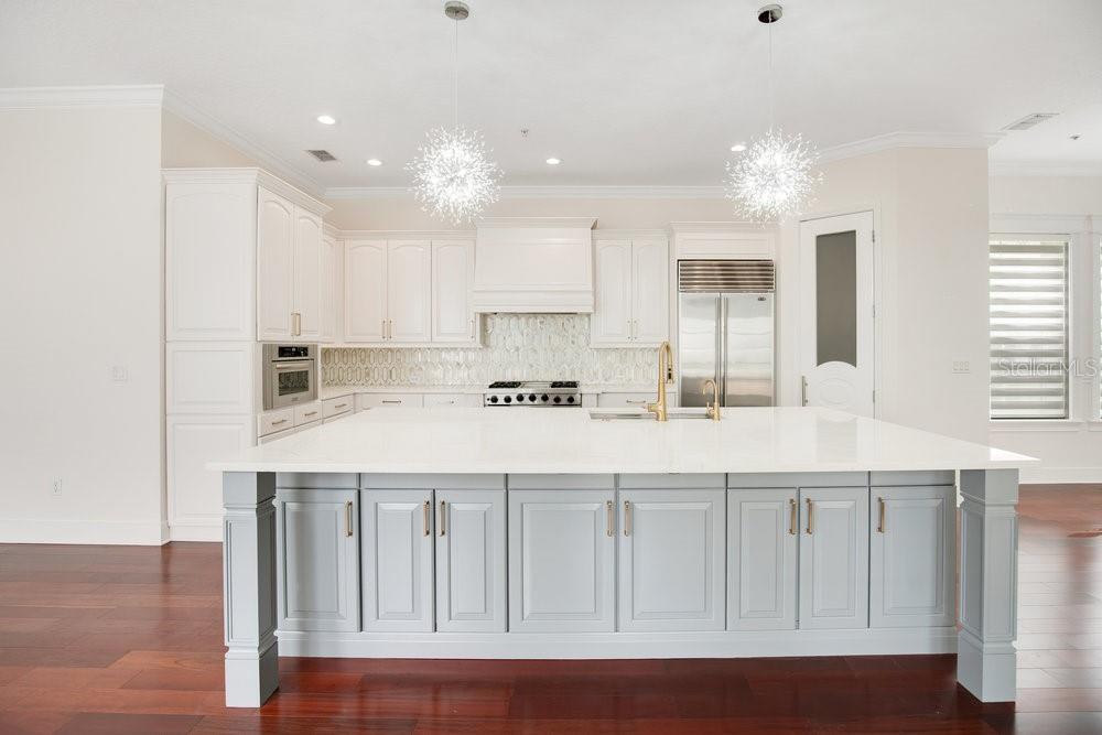 1131 FERN AVE