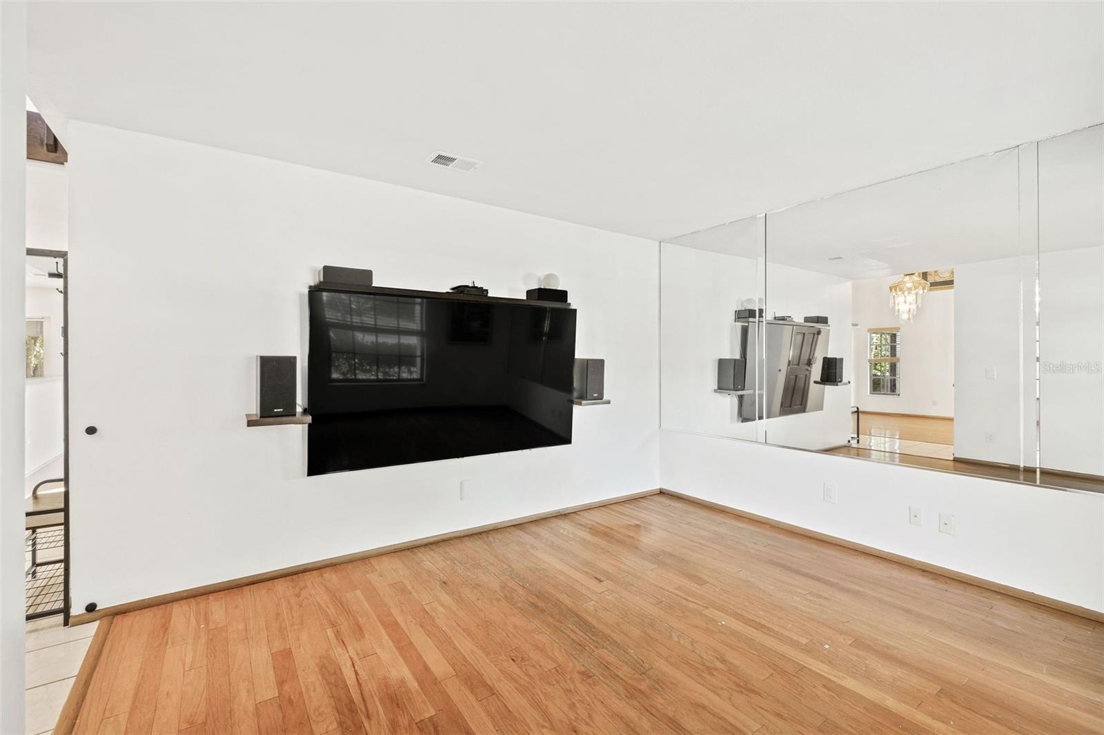 1942 KIMBERWICKE CIR