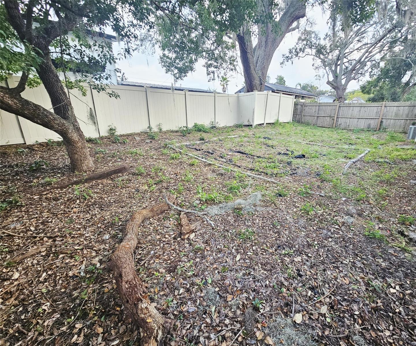 6727 MAGNOLIA POINTE CIR