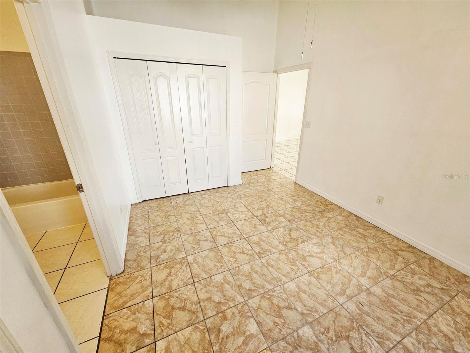 6727 MAGNOLIA POINTE CIR