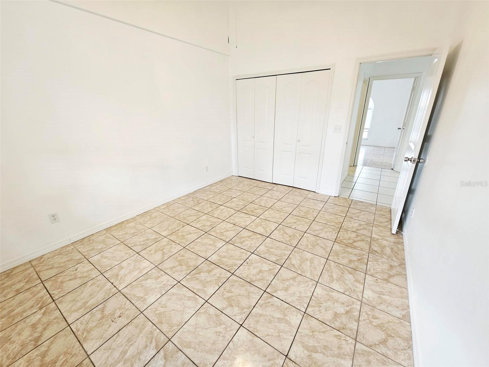 6727 MAGNOLIA POINTE CIR