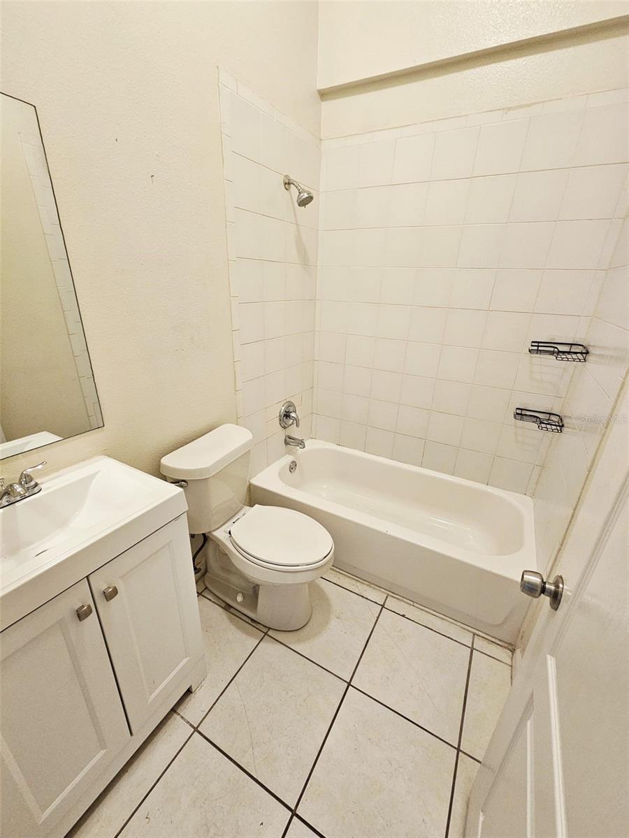 6727 MAGNOLIA POINTE CIR