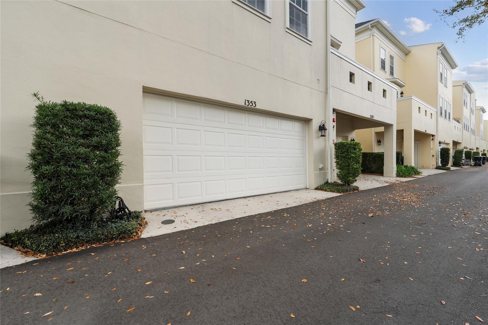 1353 CHATFIELD PL
