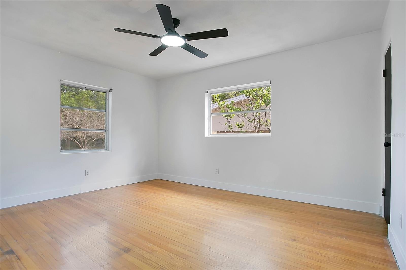 1951 S CRYSTAL LAKE DR