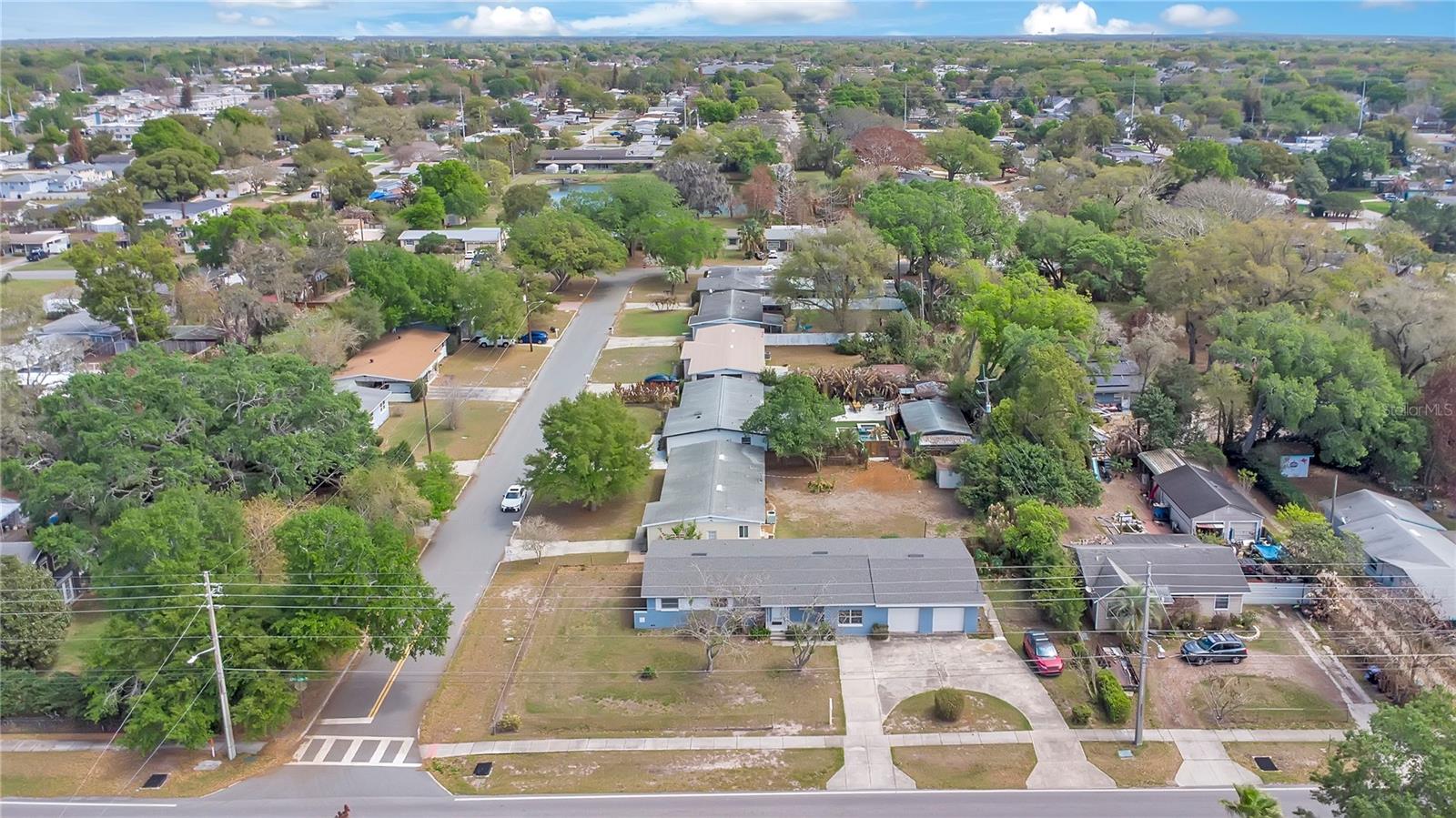 1951 S CRYSTAL LAKE DR