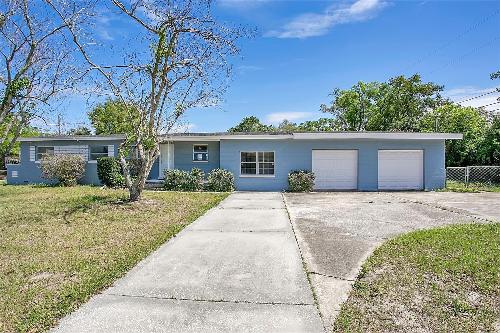 1951 S CRYSTAL LAKE DR