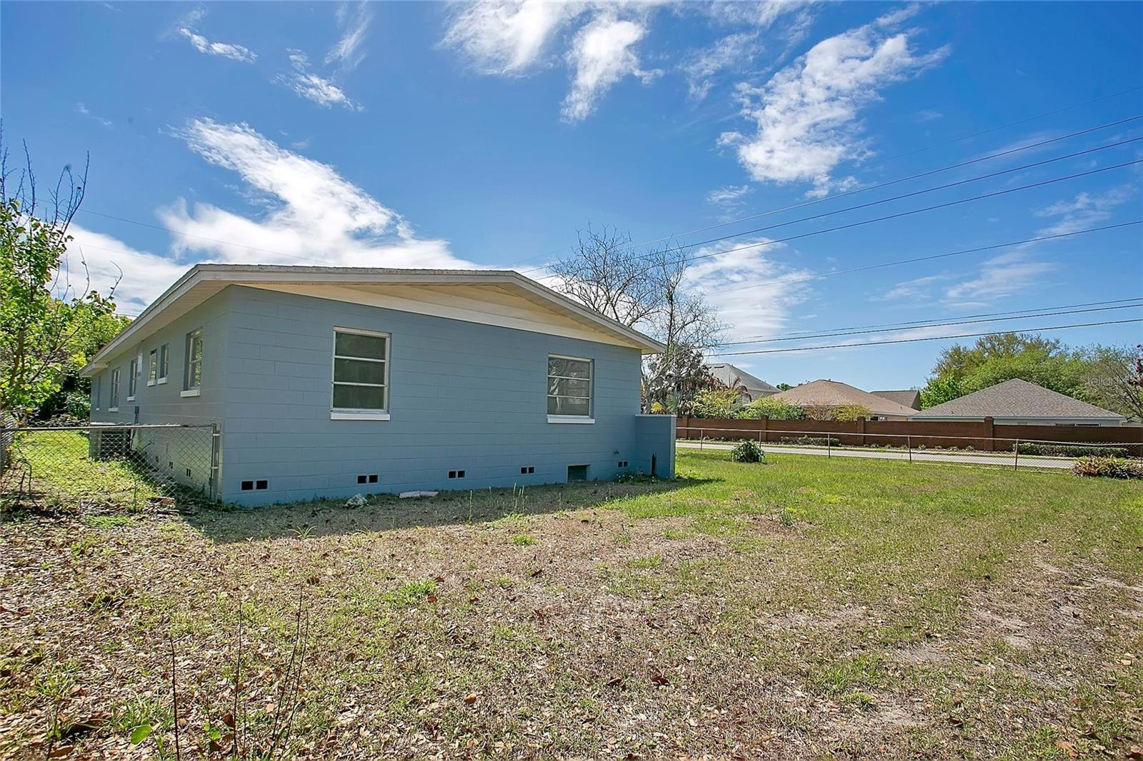 1951 S CRYSTAL LAKE DR