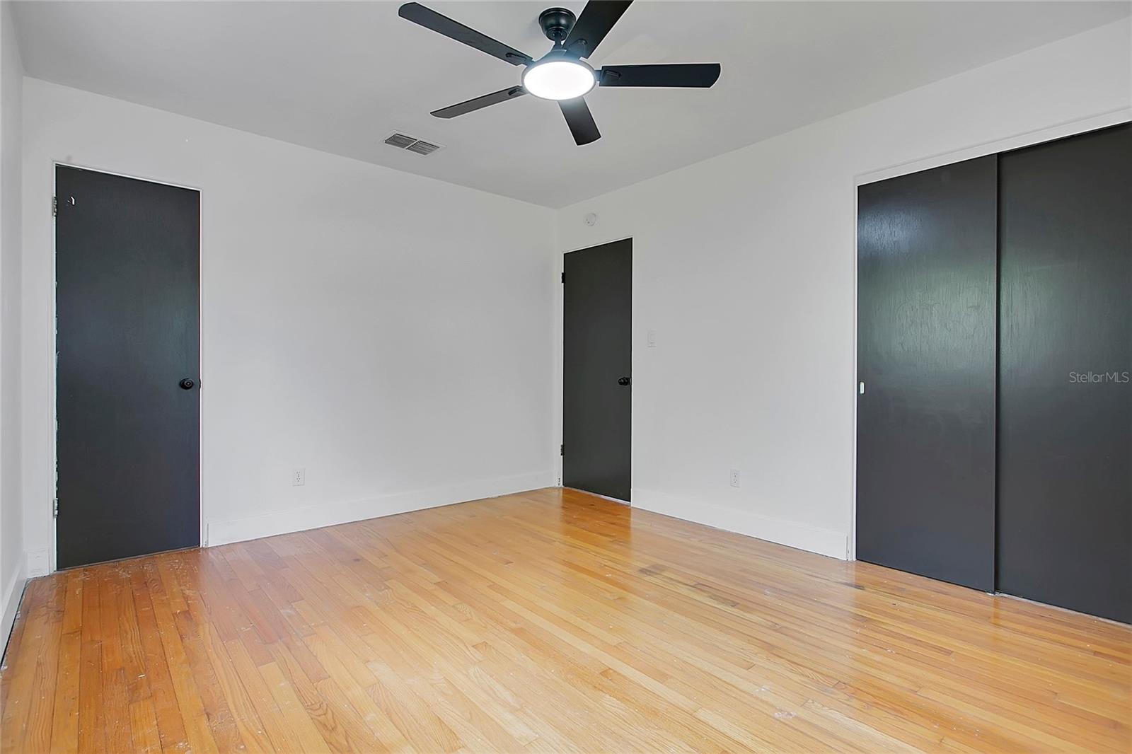 1951 S CRYSTAL LAKE DR