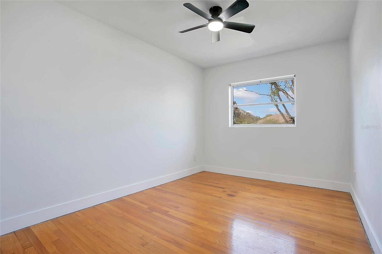 1951 S CRYSTAL LAKE DR